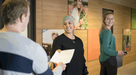Verzuimbeleid wordt overhandigd