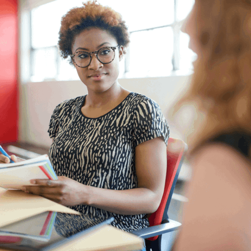 Werkgever in gesprek met de medewerker