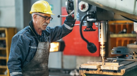 Loondoorbetaling voor werkende AOW'ers