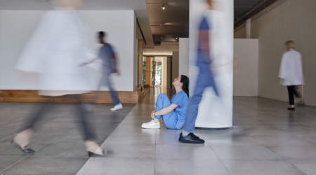 Eenzaamheid op de werkvloer een risico voor verzuim