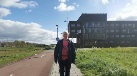 Hans van Sazas wandelt de 4Daagse, Sazas is Official Partner 